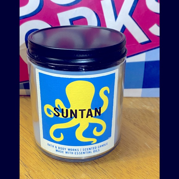 Bath & Body Works Suntan Scented 7 oz Candle